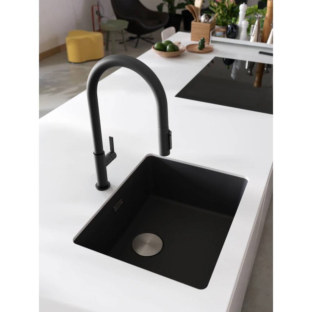 Franke Maris Slim Clear Water Mat Siyah Su Arıtma Filtreli Spiralli Eviye Armatürü 2