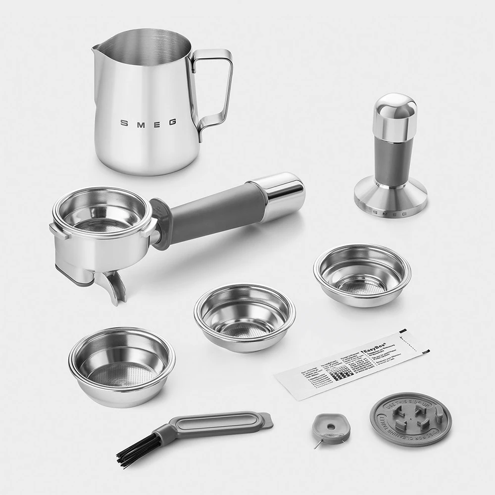 Smeg Beyaz Öğütücülü Espresso Kahve Makinesi EGF03WHEU 4
